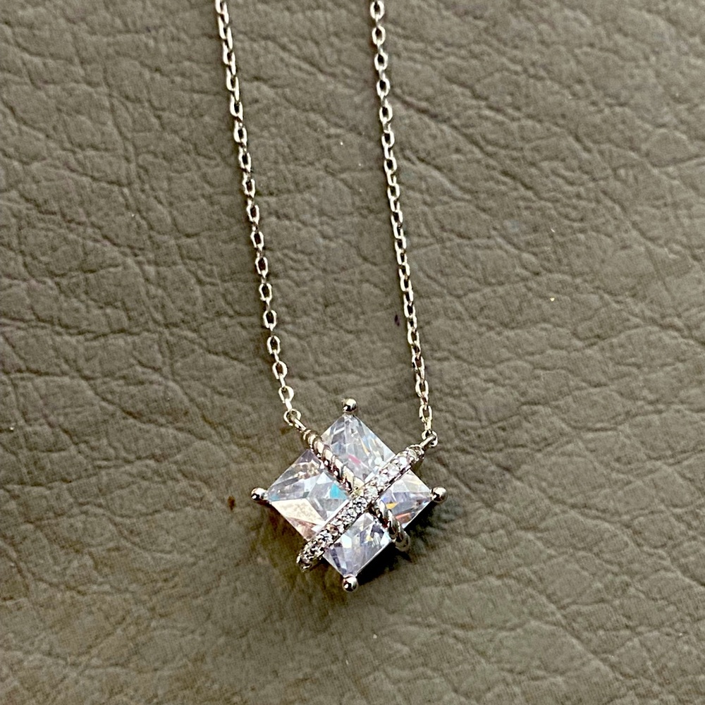 Charmed Aroma | Silver Necklace